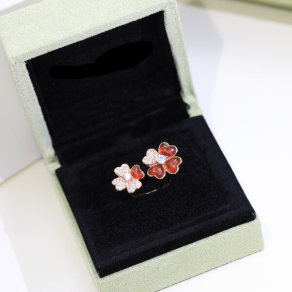 Toxse Cosmos Between the Finger Red Diamond Ring - Image 5