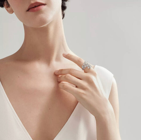 Toxse Victoria Diamond Vine Bypass Ring - Image 2