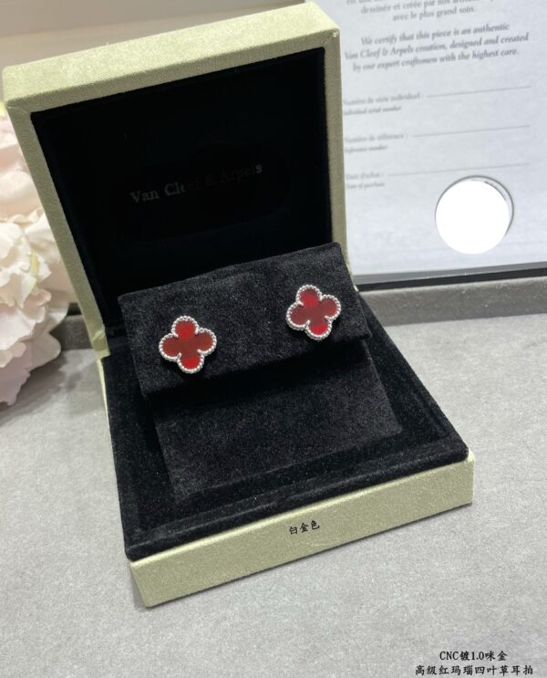 Toxse Vintage Alhambra Carnelian Earrings - Image 4