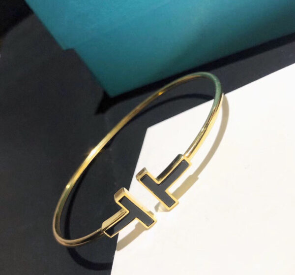 Toxse T Black Wire Bracelet - Image 4