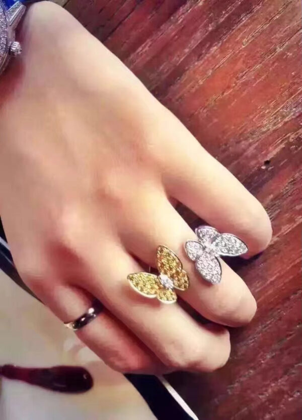Toxse Two Butterfly Between the Finger Ring - Image 2