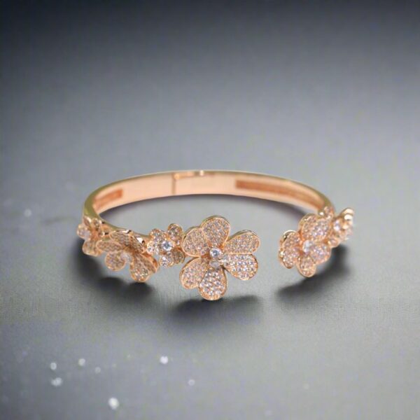 Toxse Frivole Seven Flowers Diamonds Bracelet - Image 5