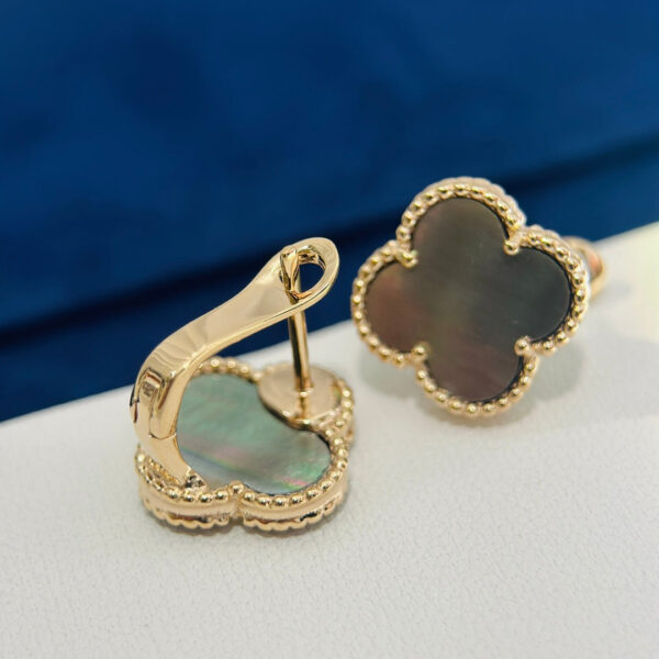 Toxse Vintage Alhambra Grey Earrings - Image 4
