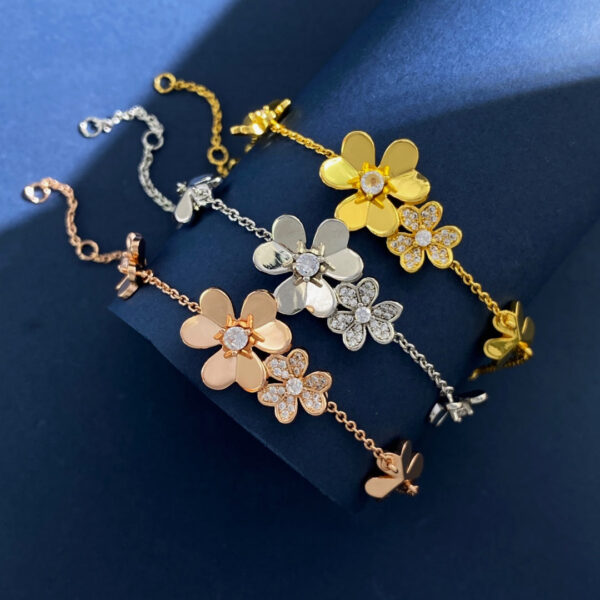 Toxse 5 Flowers Frivole Diamonds Clover Bracelet - Image 5
