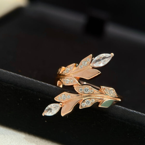 Toxse Vine Bypass Diamond Ring - Image 4
