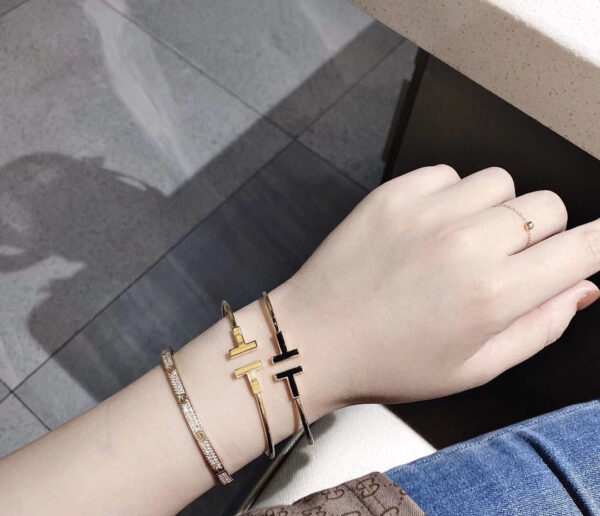 Toxse T Black Wire Bracelet - Image 5