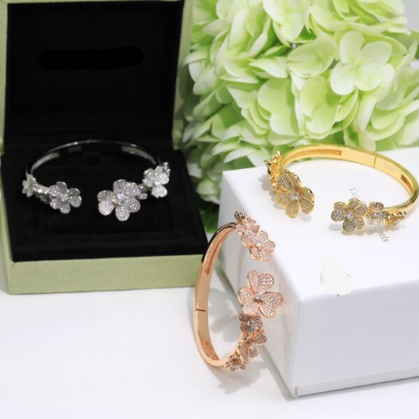 Toxse Frivole Seven Flowers Diamonds Bracelet - Image 7