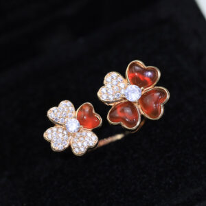 Toxse Cosmos Between the Finger Red Diamond Ring