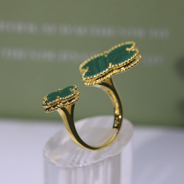 Toxse Magic Alhambra Malachite Clover Ring - Image 6