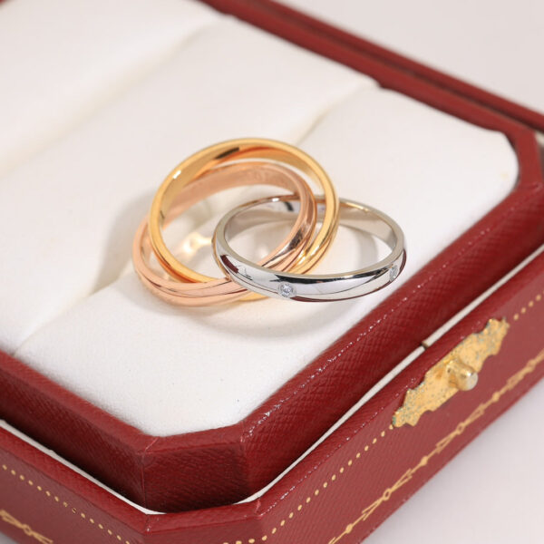 Toxse Trinity Classic Five Diamonds Ring - Image 6