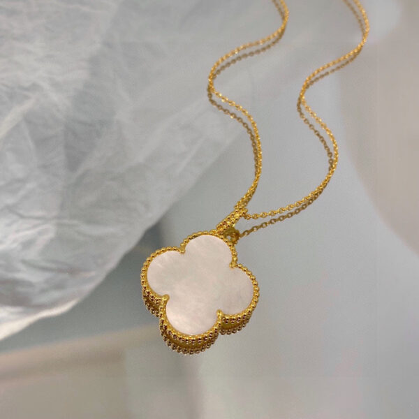 Toxse Magic Alhambra One Motif Pearl Necklace - Image 7
