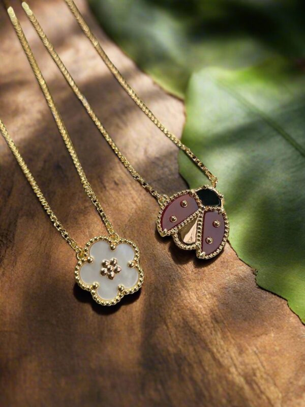 Toxse Lucky Spring Pendant Clover Necklace - Image 3