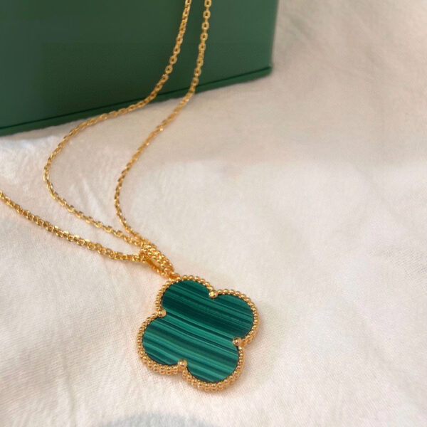 Toxse Magic Alhambra Malachite Necklace - Image 11