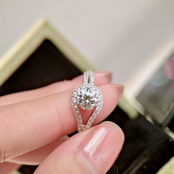 Toxse Couture Solitaire Ring - Image 4