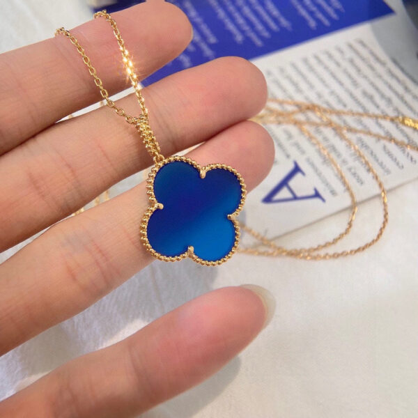 Toxse Magic Alhambra Agate Clover Necklace - Image 11