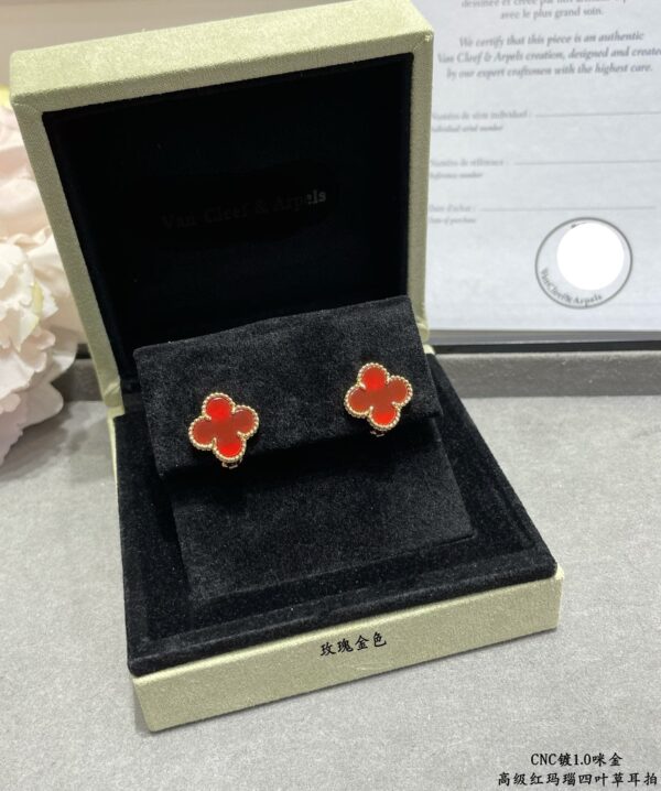 Toxse Vintage Alhambra Carnelian Earrings - Image 5