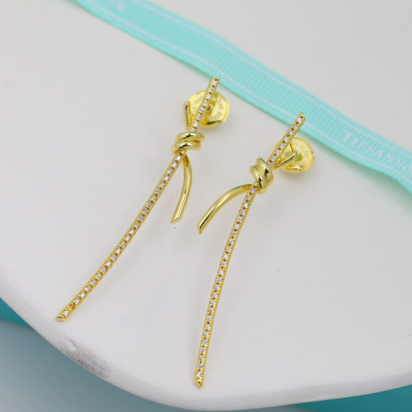 Toxse Knot Drop Diamonds Earrings - Image 2