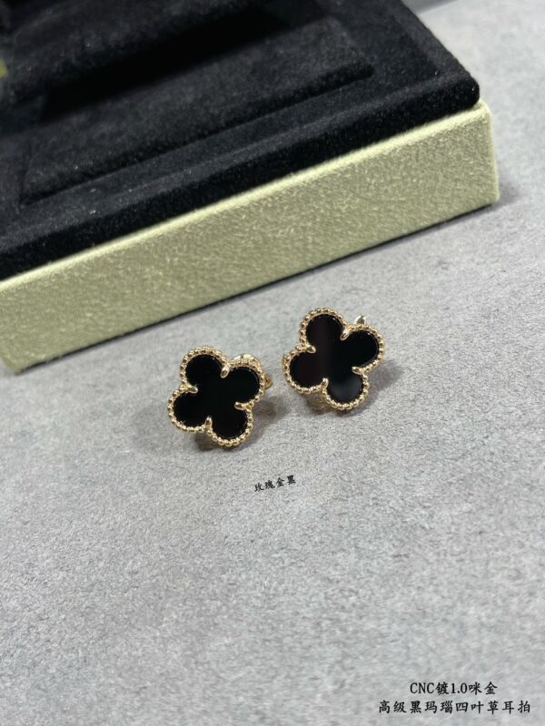 Toxse Vintage Alhambra Black Earrings - Image 11