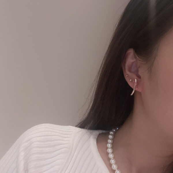 Toxse Knot Pink Diamonds Earrings - Image 2