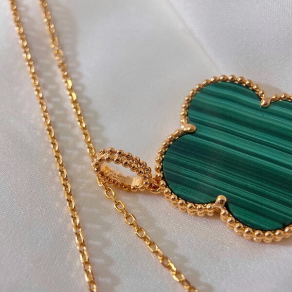 Toxse Magic Alhambra Malachite Necklace - Image 12