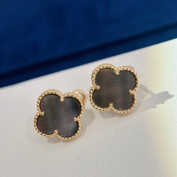 Toxse Vintage Alhambra Grey Earrings - Image 6