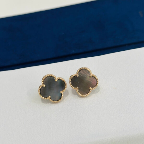 Toxse Vintage Alhambra Grey Earrings - Image 7