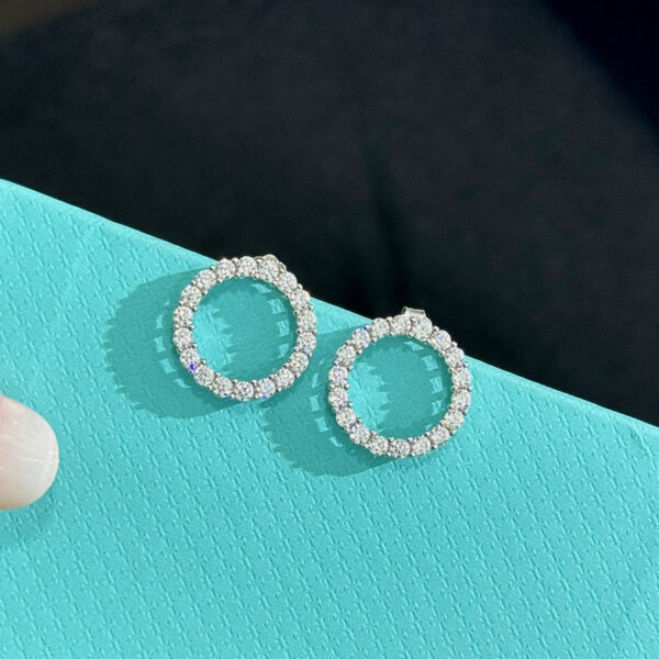 Toxse Circle Diamonds Earrings - Image 9