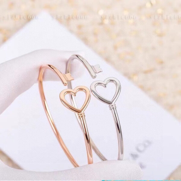 Toxse Heart Key Wire Bracelet - Image 9