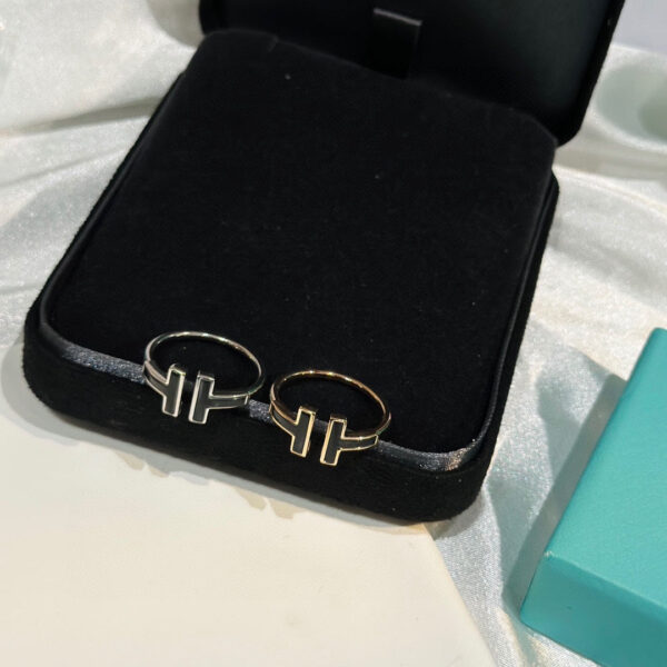 Toxse T Black Onyx Wire Ring - Image 11