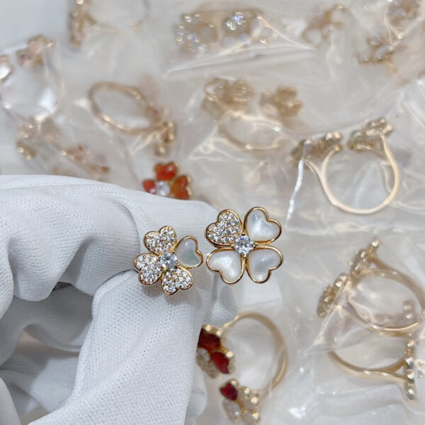 Toxse Cosmos Diamond Rose Gold Between The Finger Diamond Ring - Image 10