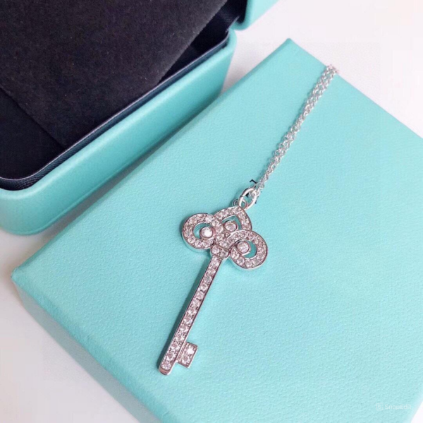 Toxse T - Jewelry Fleur De Lis Key Diamond Necklace - Image 4