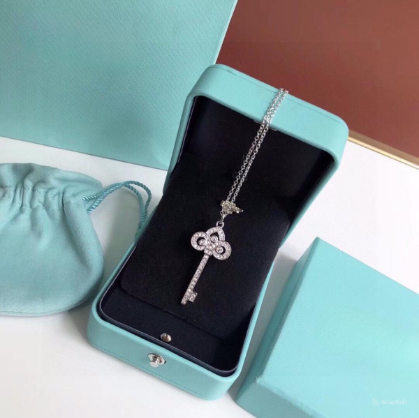 Toxse T - Jewelry Fleur De Lis Key Diamond Necklace - Image 3