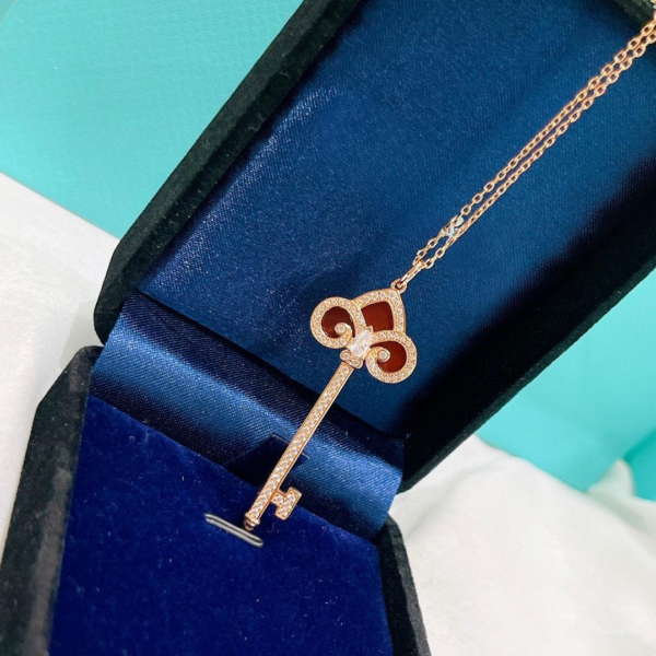 Toxse T - Jewelry Fleur De Lis Key Red Diamond Necklace - Image 13