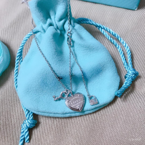 Toxse T - Jewelry Lock And Heart Charm Necklace - Image 2