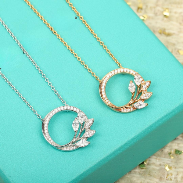 Toxse T - Jewelry Victoria Vine Circle Pendant Necklace - Image 7
