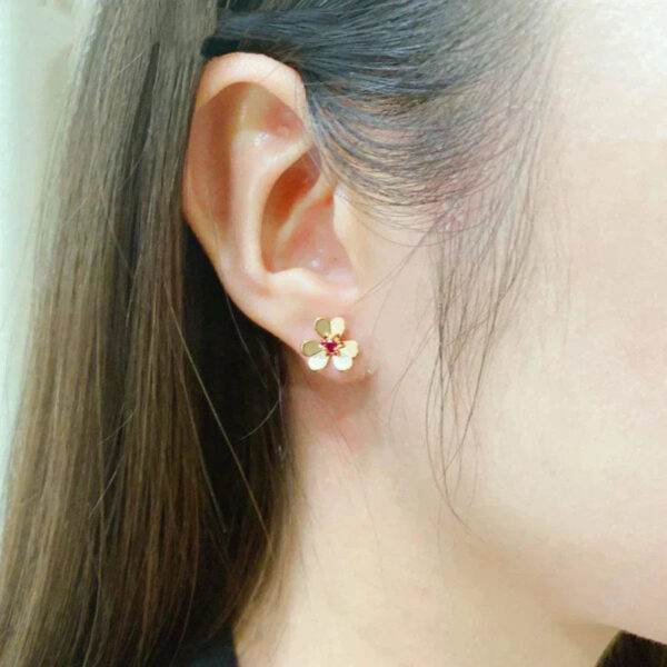 Toxse Frivole Pink Gold Flower Pink Earrings - Image 3