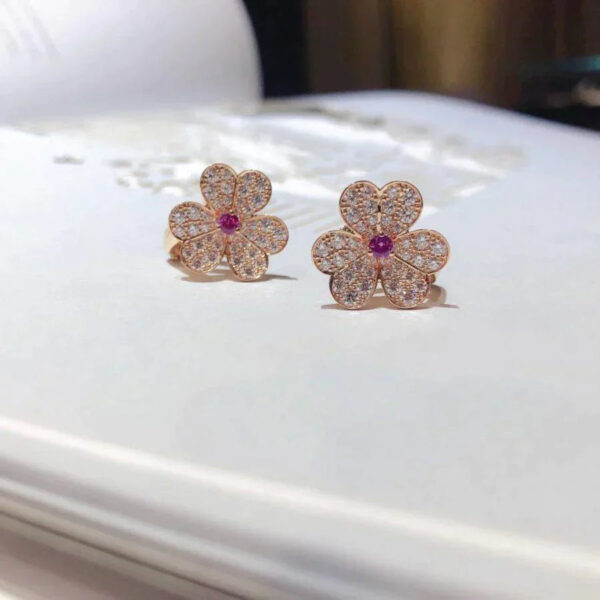 Toxse Frivole Pink Gold Flower Diamond Earrings - Image 6