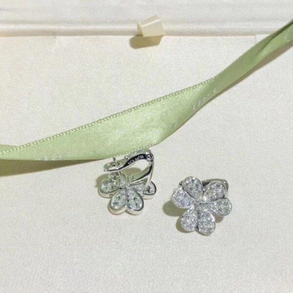 Toxse Frivole Silver Flower Diamond Earrings - Image 3