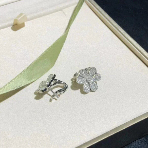 Toxse Frivole Silver Flower Diamond Earrings - Image 5