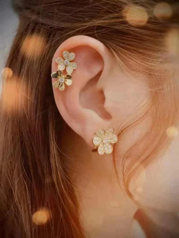 Toxse Frivole Gold Flower Earrings - Image 2