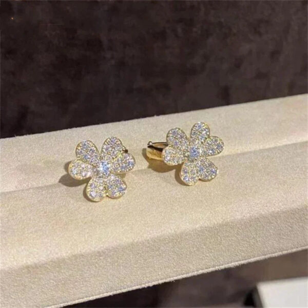Toxse Frivole Gold Flower Diamond Earrings - Image 3