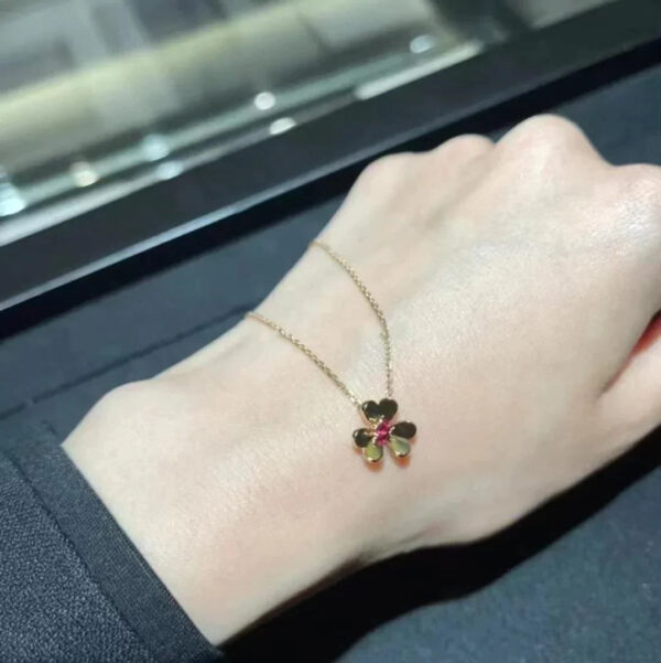 Toxse Frivole Gold Flower Necklace - Image 3