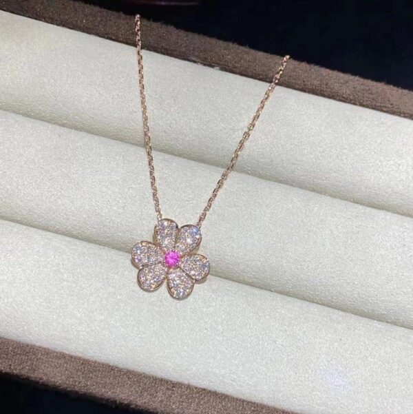 Toxse Frivole Pink Gold Flower Diamond Necklace - Image 6