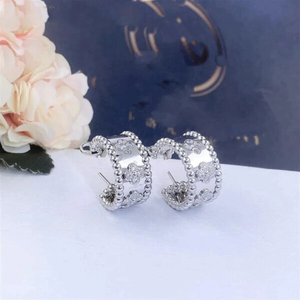 Toxse Perlee Diamond Earrings - Image 7
