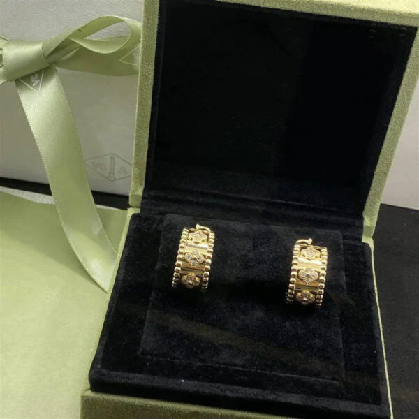 Toxse Perlee Diamond Earrings - Image 10