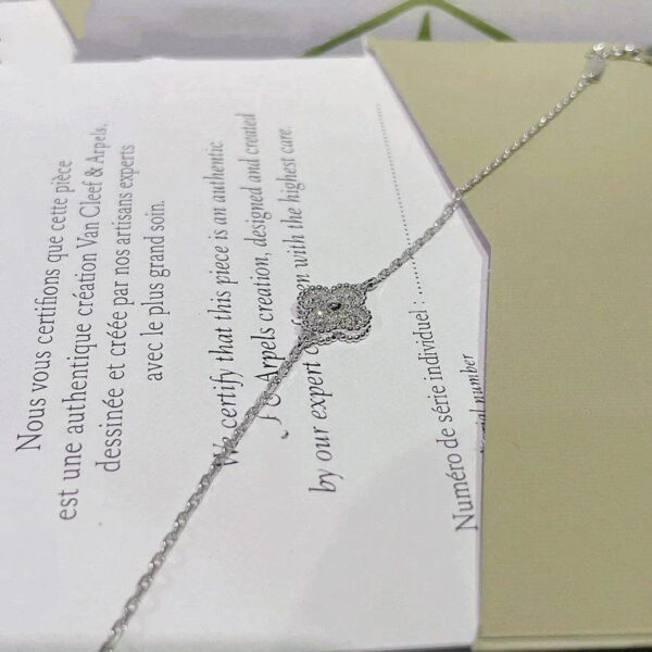 Toxse Clover Silver Bracelet - Image 3