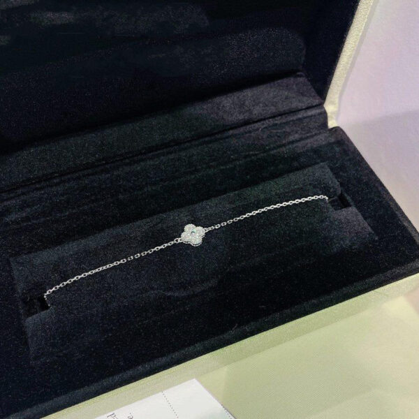 Toxse Clover Silver Bracelet - Image 2
