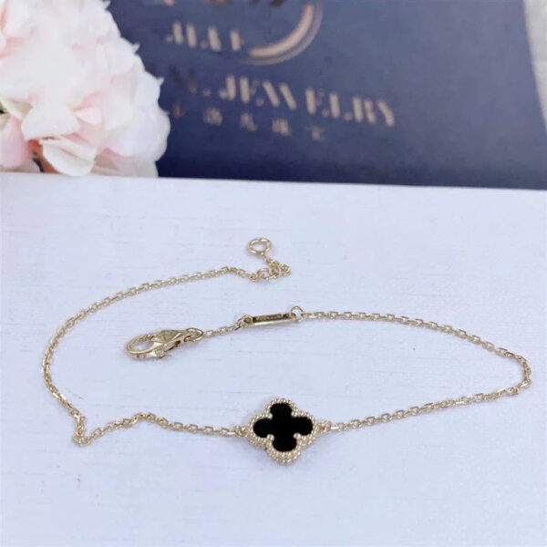 Toxse Clover Gold Onyx Bracelet - Image 3